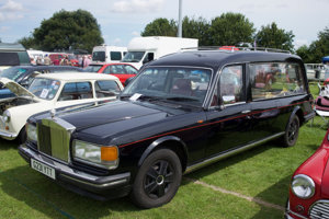 Rolls Royce Hearse (another with a skeleton)