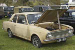 Patina on Mk2 Cortina (with plank)