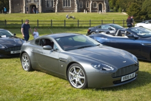 Aston Martin V8