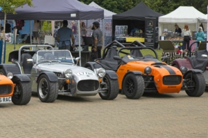 Jim Danks' Tiger ZR6 and Kevin Greeves' MK Indy